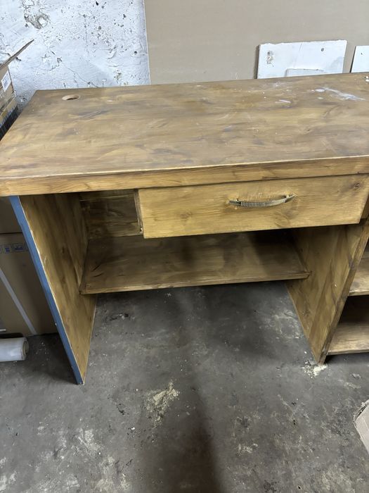 Продам стіл 2 шт, стіл гарячий для плексування