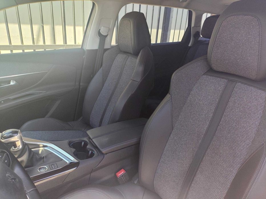 Peugeot 5008 1.5 BlueHDi Allure