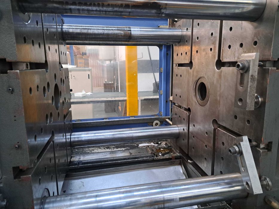 Máquina de injeção de 250 ton HAITIAN HTF250X com robot WITTMAN #FMPM3