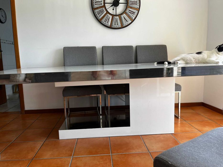 Mesa de sala de jantar
