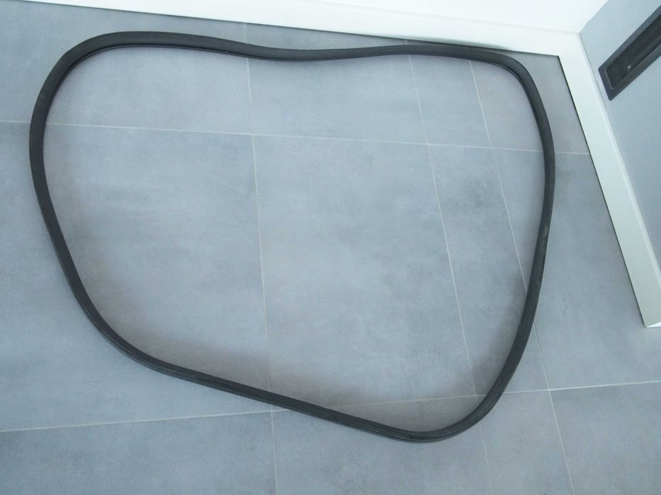 Honda CRV – uszczelka drzwi kierowcy montowana na karoserii