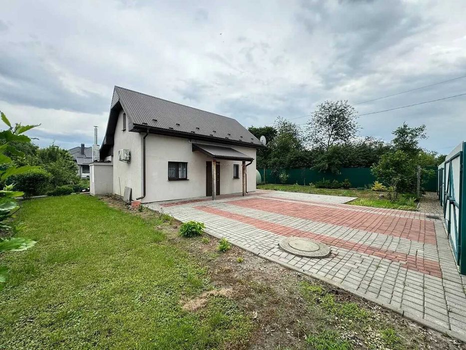 Продається Особняк в садовому товаристві з ділянкою 9 сотих вул. Івасюка