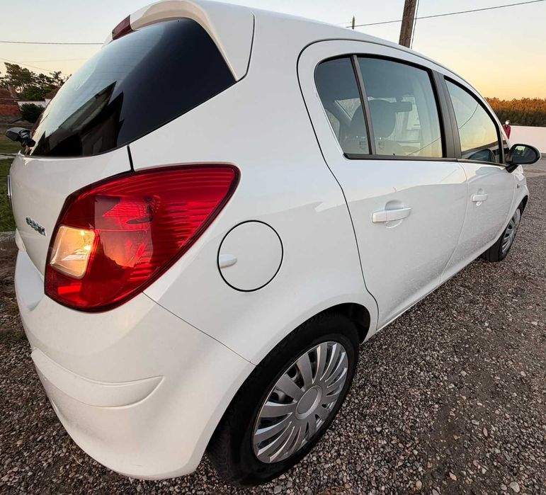 Opel Corsa 1.3 diesel Enjoy EcoFLEX — photo 4
