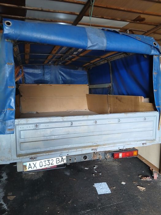 Продам свою газель 2011 года. Газ,бензин. Обьем дв 285.   Находу.