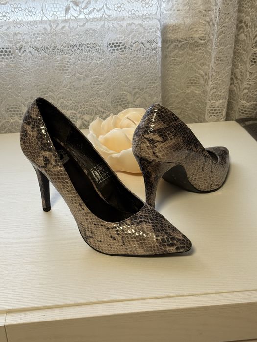 Туфлі лодочки 38 розмір