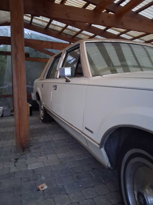 Linkoln Car  Town V8