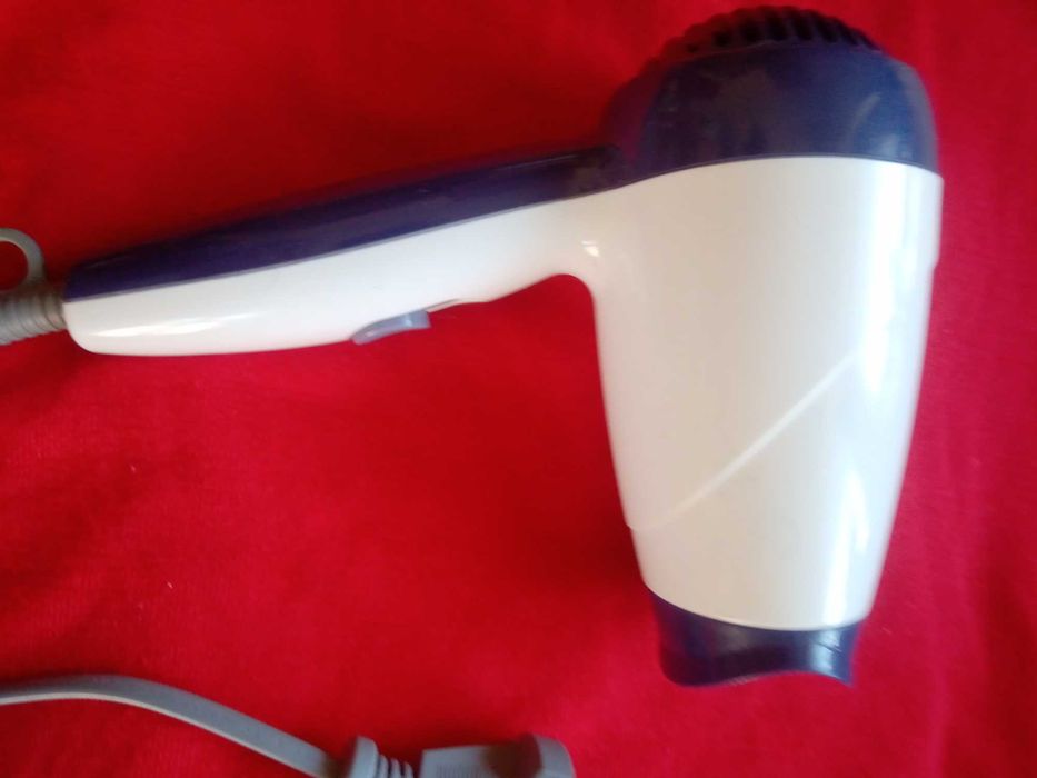 Фен Филипс слегка   б/у