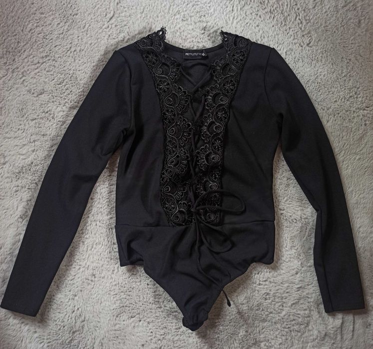 Body wiązane z przodu PrettyLittleThing | Rozmiar 36