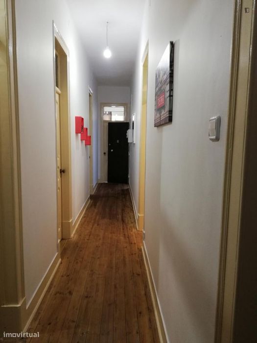 Quarto - localizado em Alameda Lisbon