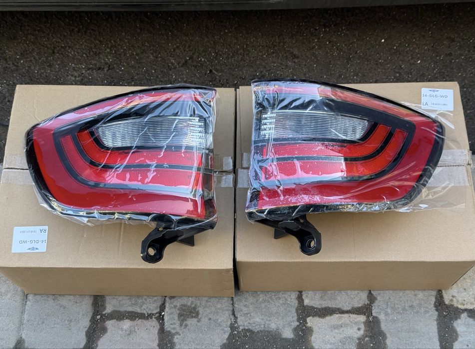 Задні фонарі Dodge Durango