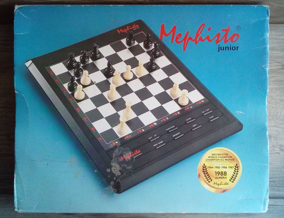 szachy, komputer szachowy mephisto junior
