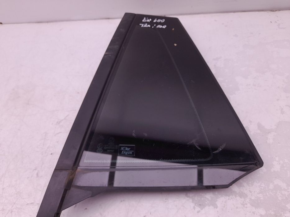 Vidro triangular da porta trás esquerdo BMW X1 (F48)