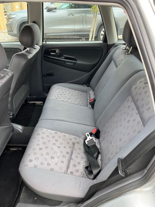 Seat Ibiza 1.0 ano de 2001