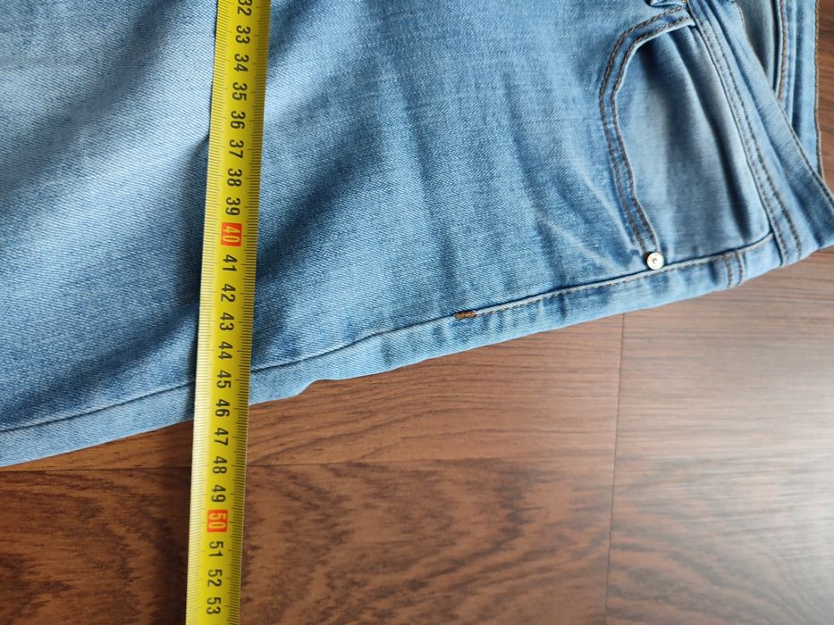 Spodnie jeansowe Cropp 36
