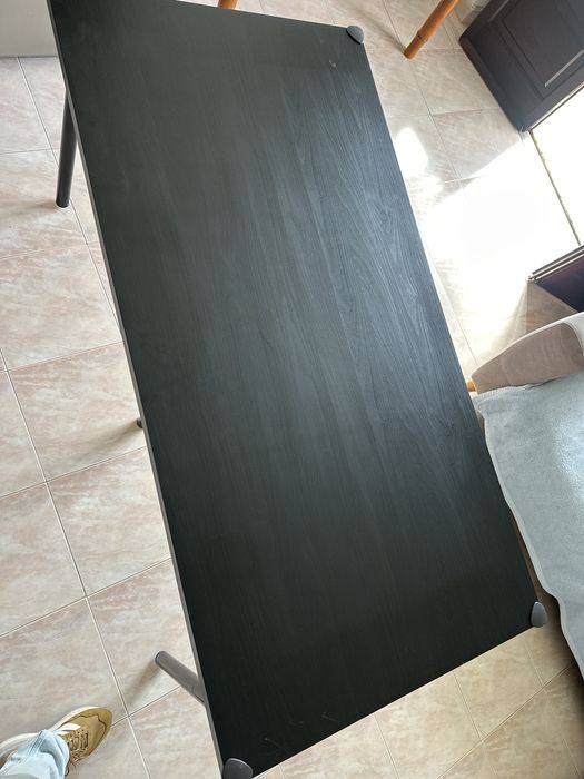 Mesa de computador ou pode usar na cozinha