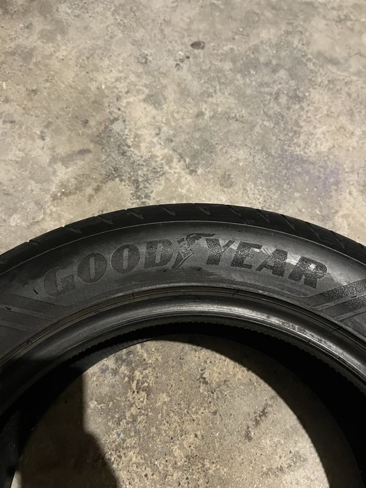 Шини для авто 225/55 R17