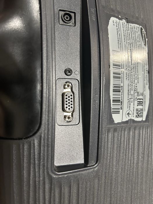 Монитор Самсунг, работает в хорошем состоянии