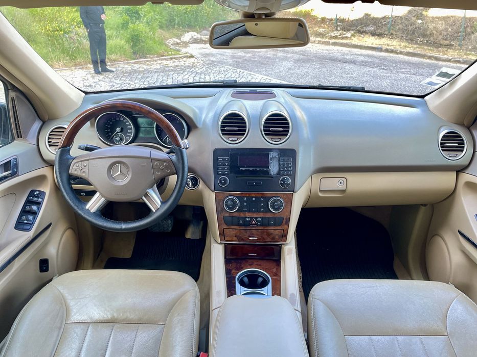 Mercedes-Benz ML 320 CDI 3.0 V6 Conforto & Potência