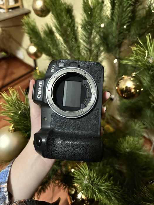 Фотоапарат CANON EOS R