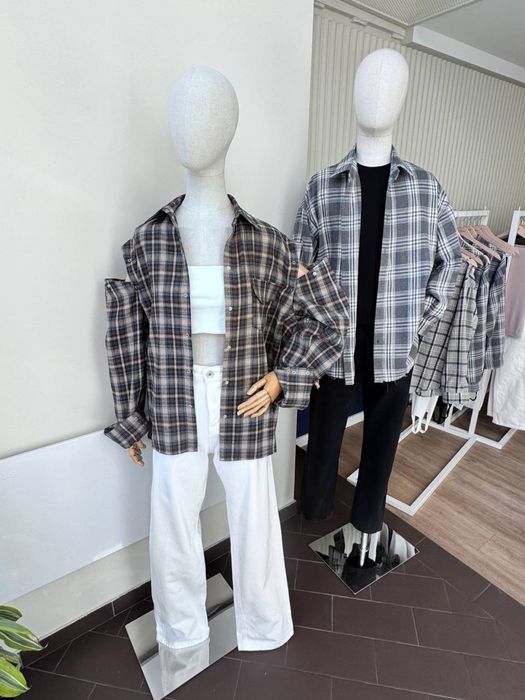 Манекени 2 жіночих і 1 чоловічий