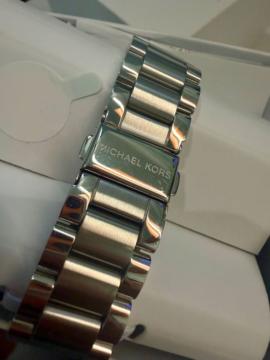 Michael Kors Gen 6 Bradshaw MKT5139