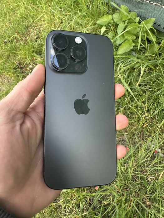 IPhone 16 Pro / 256gb / bateria 100%