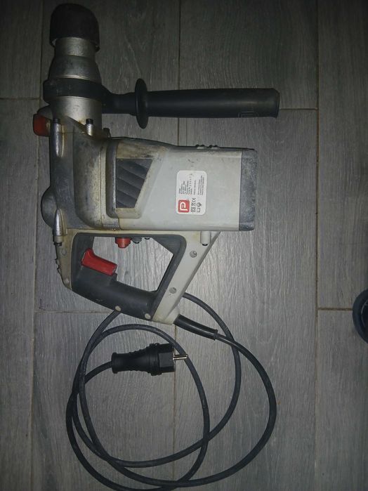 Młotowiertarka SDS 1050W. 5,0 j