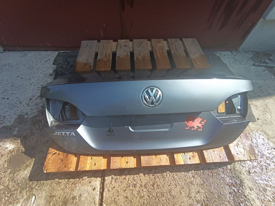 Кришка багажника vw jetta 6 дорест usa