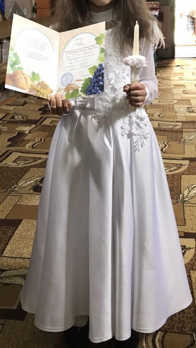 Біле плаття для дівчинки,віночок