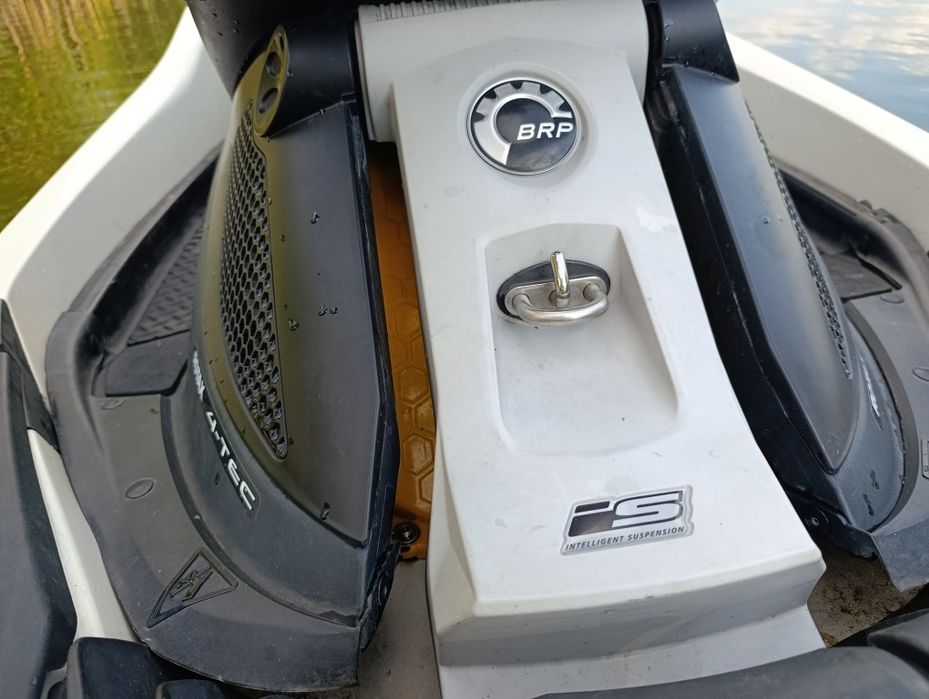 Гідроцикл BRP GTX LIMITED 300+ кінських сил