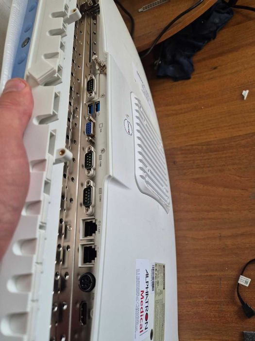 Сенсорный моноблок ADVANTECH POC-W242 AIO 24 IPS (i7-4650U/8GB/128SSD)