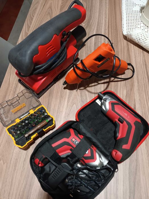 Maquinas lixadeira aparafusadeira e pistola cola quente