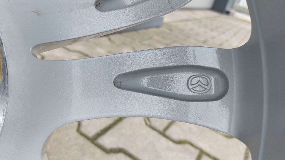 Oryginalne felgi mazda 18" 5x114,3 mazda 3,6,xc30,cx5 renault dacie