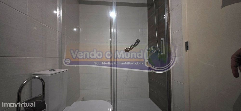 Apartamento T3 em Carnide (LXLX013)