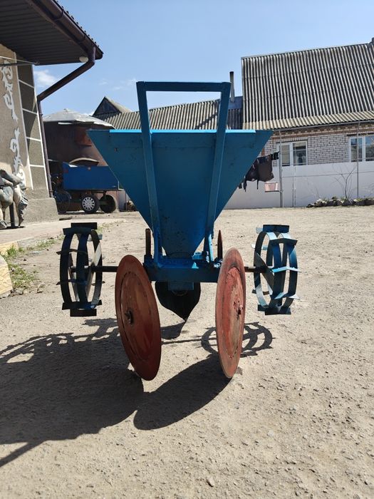 Картоплесаджалка  для мотоблока