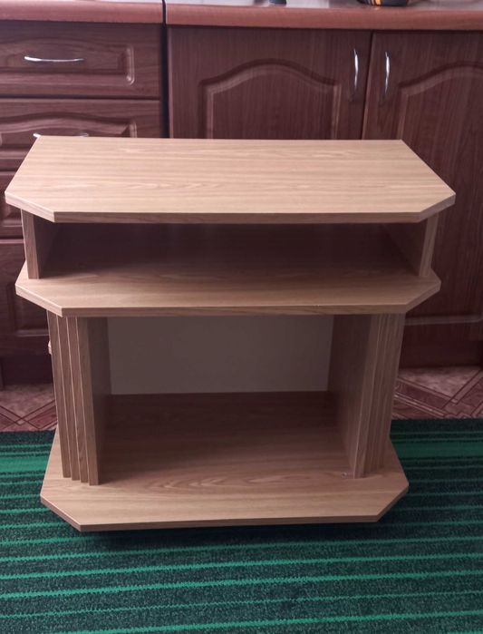 Тумба, столик на колесках