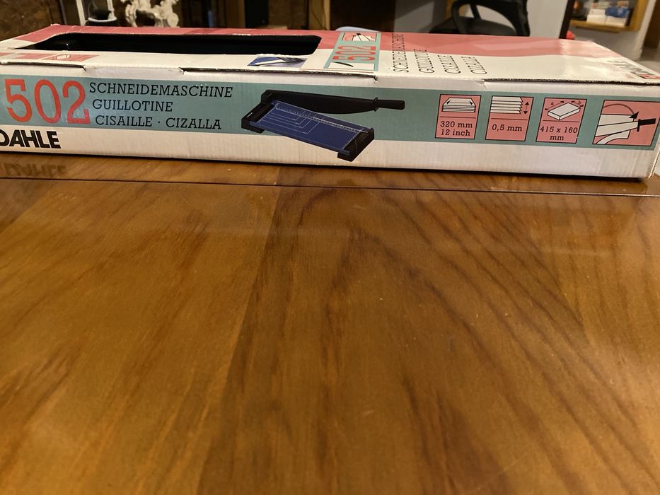 Guilhotina Dahle 502 como nova