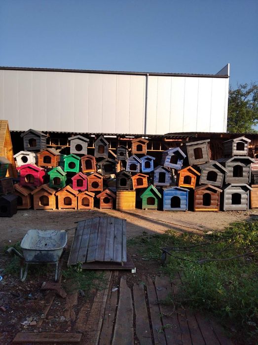 Собачі будки, будки, вольери