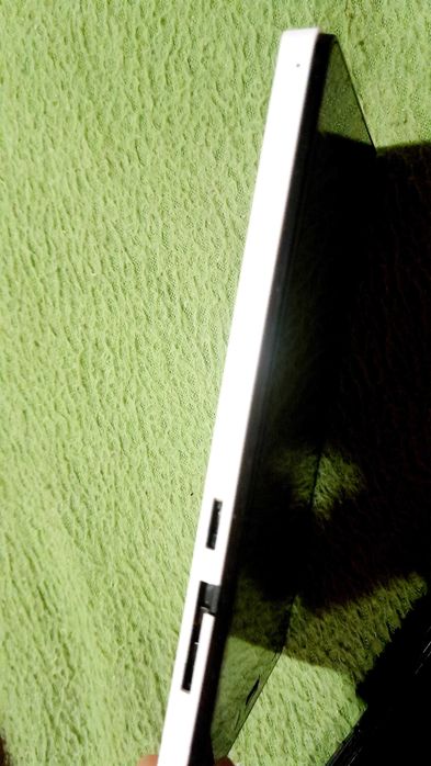 Моб.телефоны не рабочие.