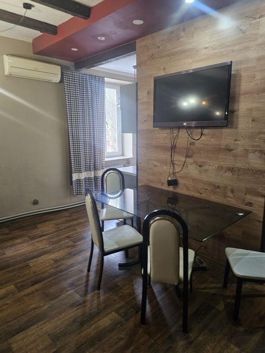 Сдам 2к квартиру в центре люкс класса