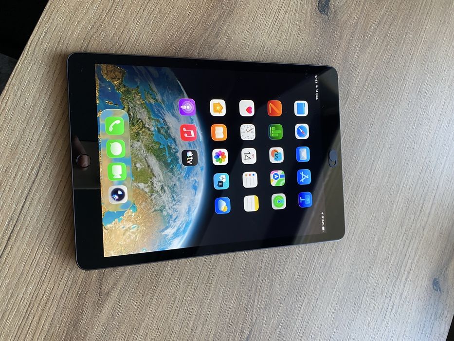 Apple iPad (9th generation) 64GB Space Gray