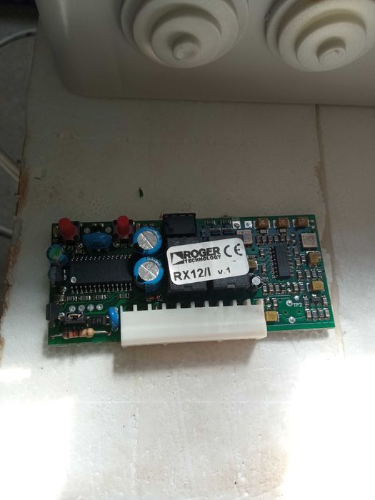 Placa receptora automátismo Roger Tecnology