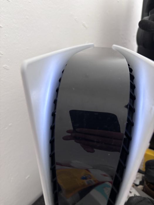 PS5 Digital + 2 Comandos DualSense (Original) – Bom Estado