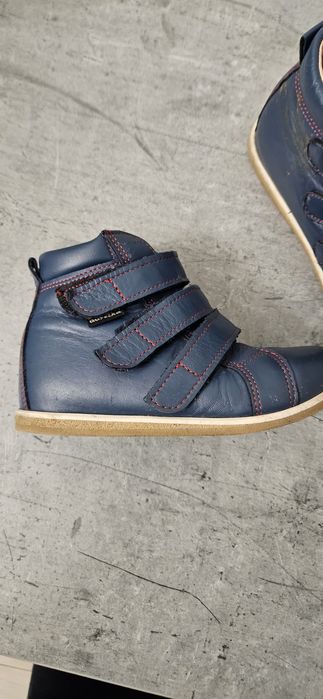 Buty ortopedyczne Amelka. 25 niebieskie na rzepy