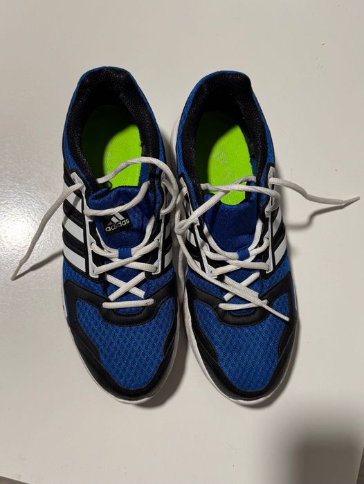 Sapatilhas adidas 43