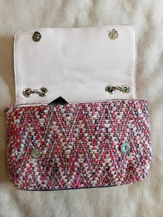 Сумка через плече Guess, модель Cessily