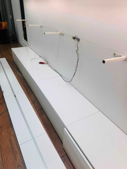 Prateleiras com iluminação LED