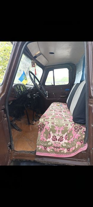 Продам газ 52 в хорошому стані