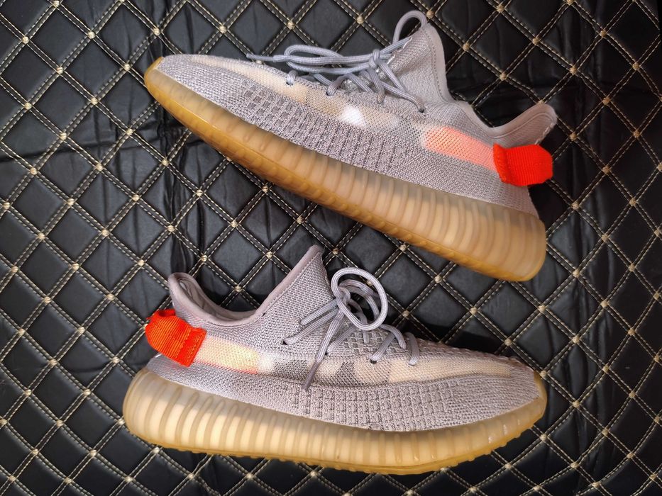 Кроси Adidas Yeezy Boost 350 V2. Оригінал - 40 (26см)