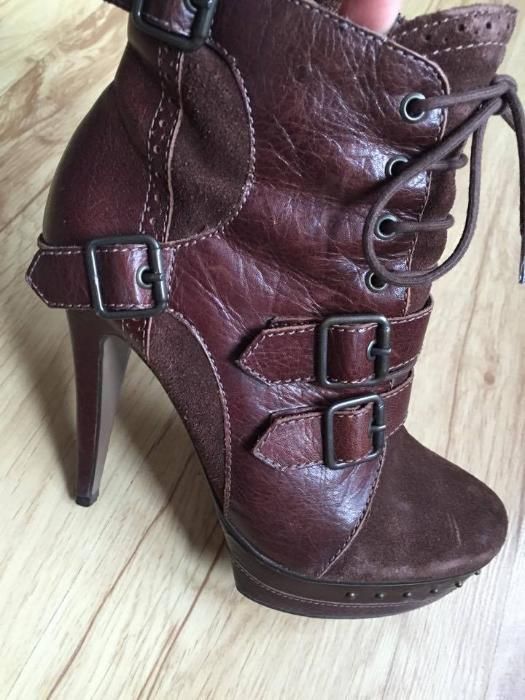 Buty kozaki wysoki obcas koturn skóra brązowe River Island 36